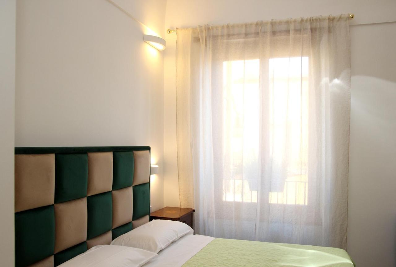 Pompei Suite Di Lusso2 ภายนอก รูปภาพ